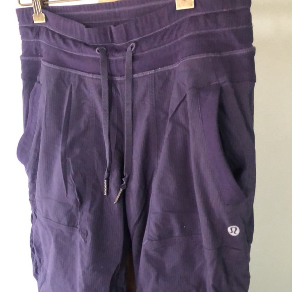 COPY - Lululemon pants - Picture 2 of 9